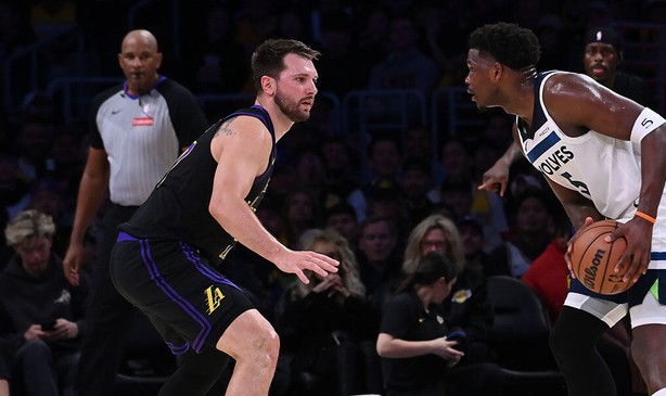 yl23455永利中国有限公司-近7战6胜！东契奇：我们凭借的是顽强防守 每个回合都在战斗|森林狼|明尼苏达森林狼队|安东尼·爱德华兹|安东尼-戴维斯|奥斯汀-里夫斯_新浪体育_新浪新闻