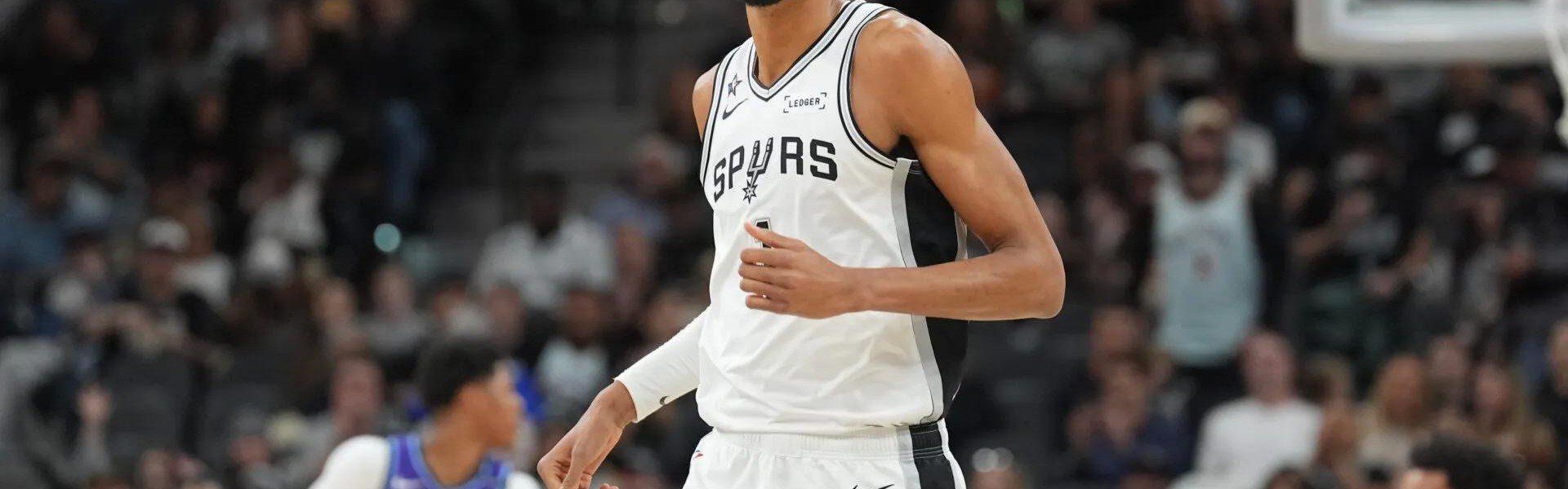 yl23455永利官网-文班亚马：中国之行很美好，我在少林寺学到了从未经历的移动方法