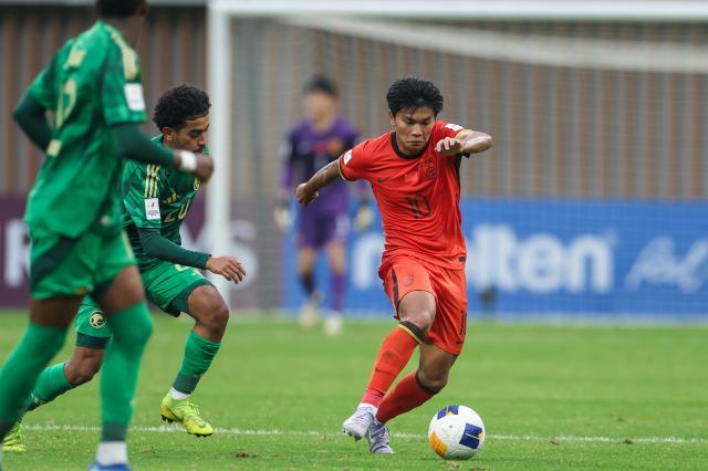 （体育）（14）足球——U20亚洲杯：中国队对阵沙特阿拉伯队XxjpseC007288_20250222_PEPFN0A001.jpg